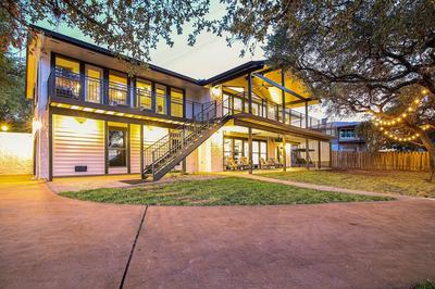 Lago Vista Home w/ Private Dock & Sport Court!