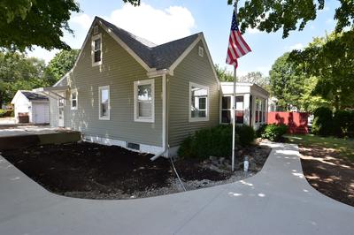 20 min Walk to ND 3 Bedroom 2 Bath Home 54475