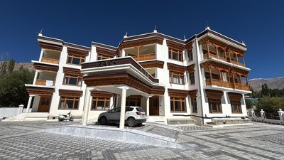 Hotel Raks