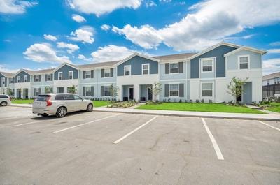 5 Bed Townhome! 5 Bedroom Townhouse by Redawning