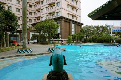 Elegant And Comfortable 2Br Puri Garden Apartment