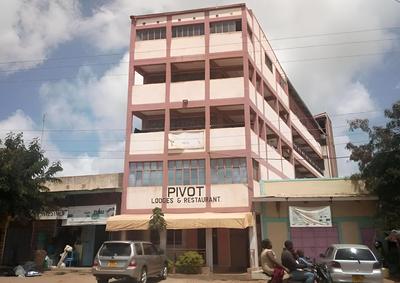 Pivot Hotel
