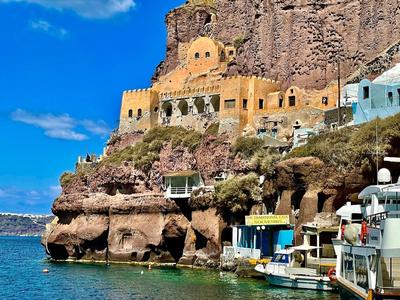 Studio in Old Port of Fira, Sea View, Santorini