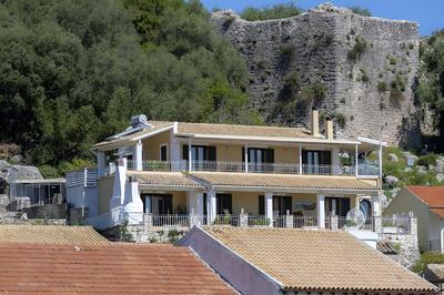 Solaris Methea Deluxe Suites