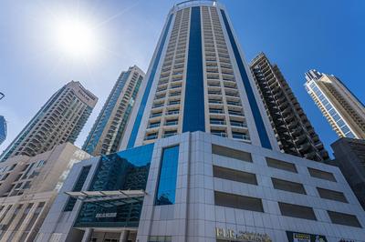 HiGuests - Burj Al Nujoom Tower