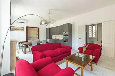 Bright And Spacious Family Apartment In Parioli
