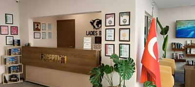 Ladies Beach Suit Otel