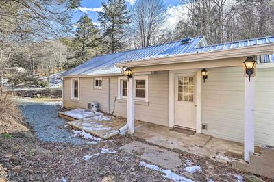 Quaint Appalachian Getaway ~ 2 Mi to Boone!