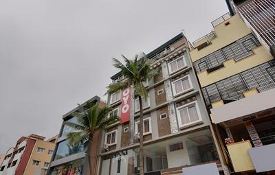 OYO 43308 Sri Sai Guru Comforts