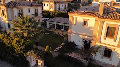 Vrodi By House - Image 48