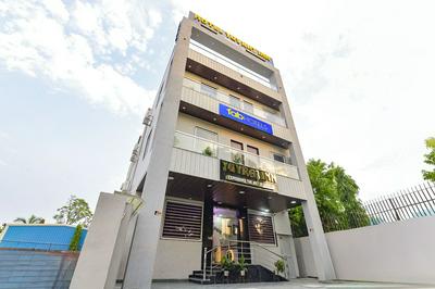 Fabhotel Yuvraj Inn
