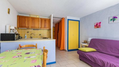 Cozy Stay Near the Beach
