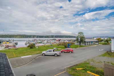 Sportsman's Inn on the Harbour Front