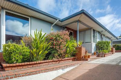Stunning Bay-view Home in Kensington!