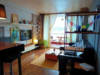 Stunning sea View and Waterfront Apartment