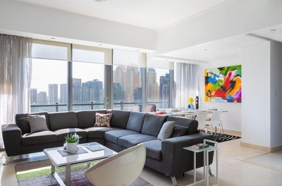 Big Bright Luxury Marina View Apt Near Beach