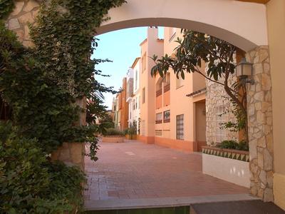 Cozy Apartment in Empuriabrava With Swimming Pool