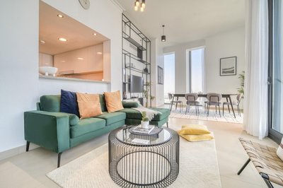 Contemporary Apt With Burj Khalifa View