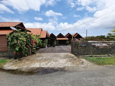 OYO 90038 Dalyla Inn Chalet