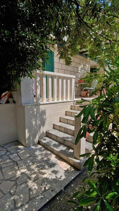 Cvita - 150 m From Pebble Beach - SA3