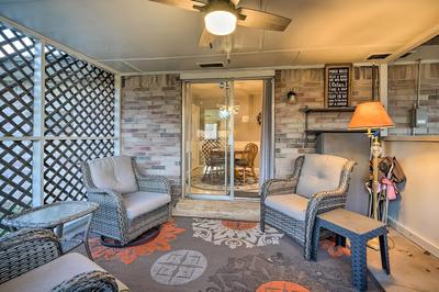 Home w/ Screened Porch ~ 10 Miles to Dtwn Okc!