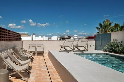 Magno Apartments Clavellinas