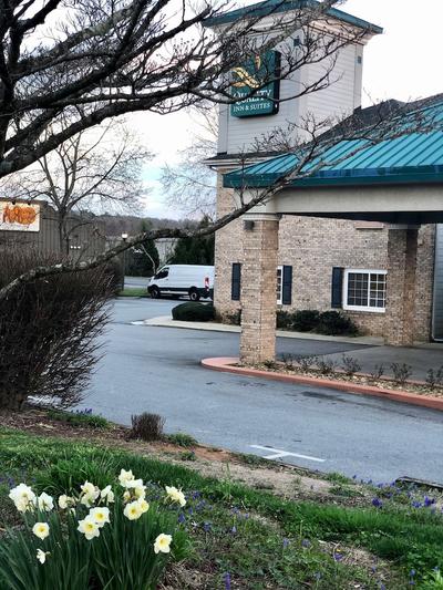 Quality Inn & Suites Hendersonville - Flat Rock
