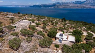 Branko - Large Terrace - H