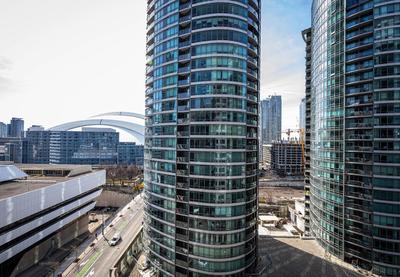 Downtown-CN Tower-Jays