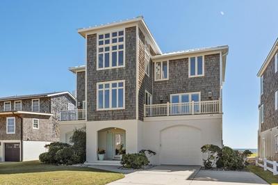 The Amadeus 5 Bedroom Home by RedAwning