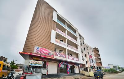 OYO 44605 Hotel Skyway