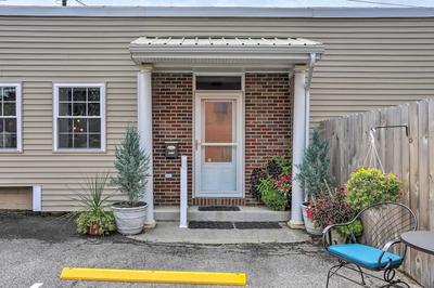 Cheerful Tiffin Digs in the Heart of Downtown