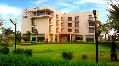 Le Tokyo Hotel Sanand