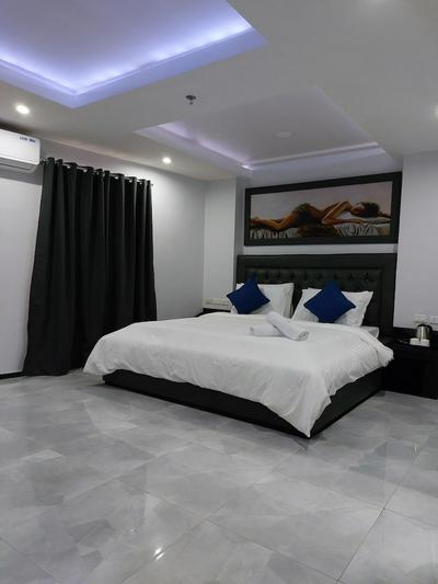 Fields Hotel Carousel