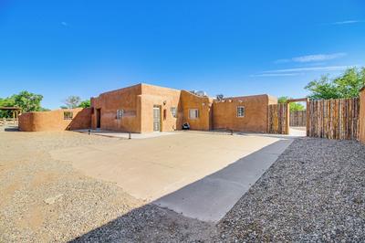 Adobe Home 8 Mi to Old Town Albuquerque!