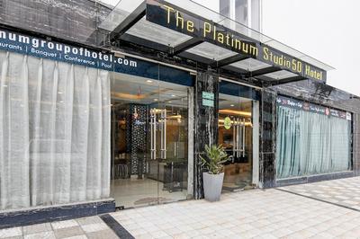 FabHotel Prime Eco Park