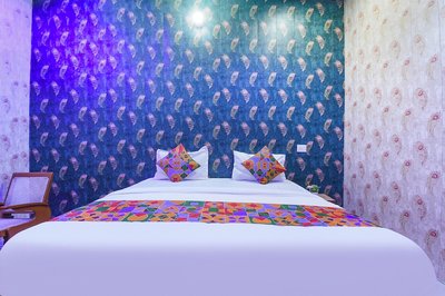 Fabhotel Royal Villa