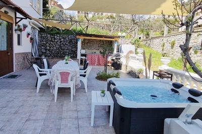 Amalfi Coast Countryside With Jacuzzi and Garden