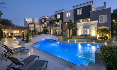Artdeco Luxury Suites