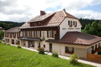 Logis Hôtel les Arobiers