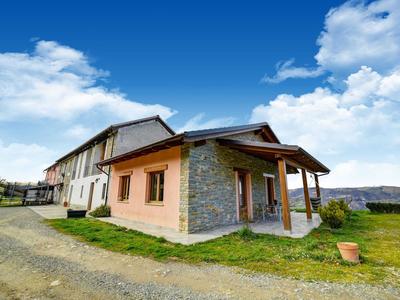 Scenic Retreat in Vesime Hills