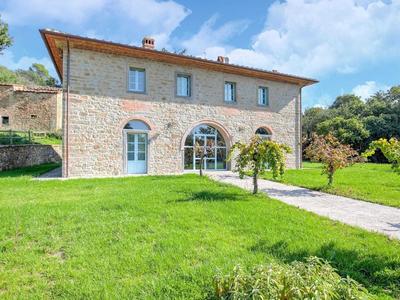 Villa in Tuscany With Private Pool