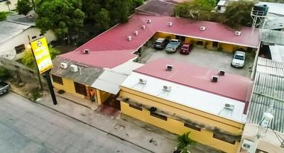 Mados Hotel Tamarindo