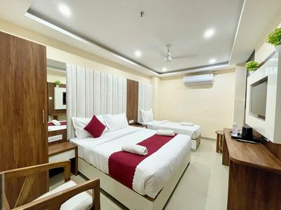 Hotel SRK - near Temple