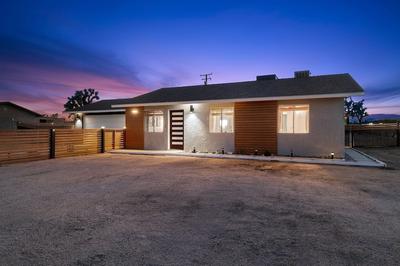 Modern Desert Escape - Fire Pit, Bbq And Design! 3 Bedroom Home by RedAwning