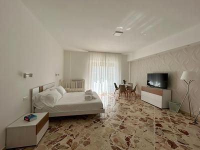 My50s in Monopoli With 4 Bedrooms and 2 Bathrooms