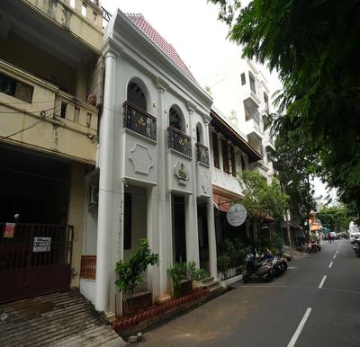 Rebel De Pondicherry