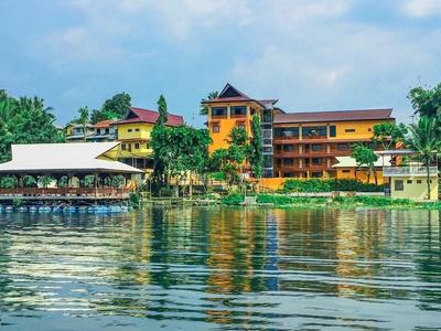 Dolores Lake Resort