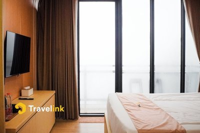 The Lakebox Menjer by Travelink