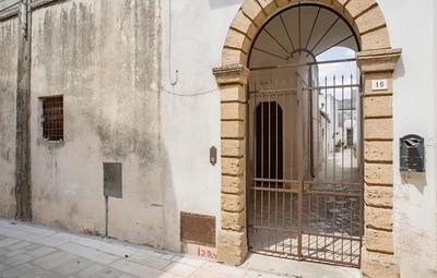 Leu075 in Castrignano del Capo